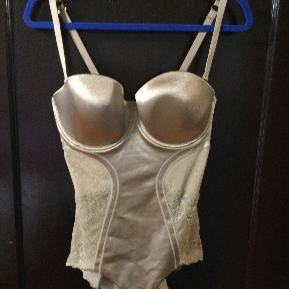 Like New Scandale Elegant Gold Bustier Shape-wear.